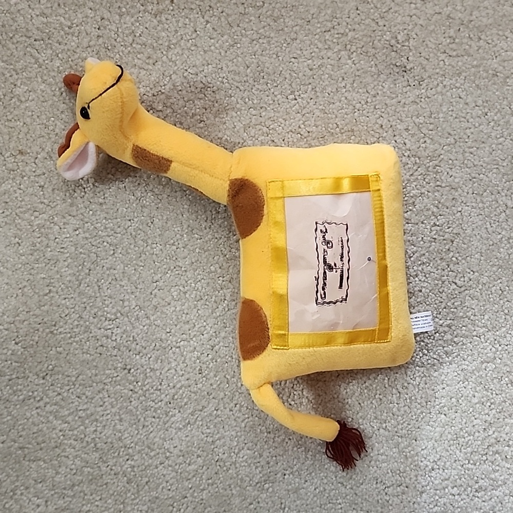 Cinnamon Girl Hawaii giraffe photo holder